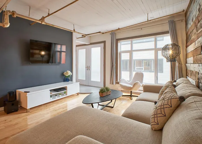 Lion\'S Den // Spacious 1500 Sqft